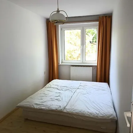 Trzypokojowe Mieszkanie W Bloku Apartmán